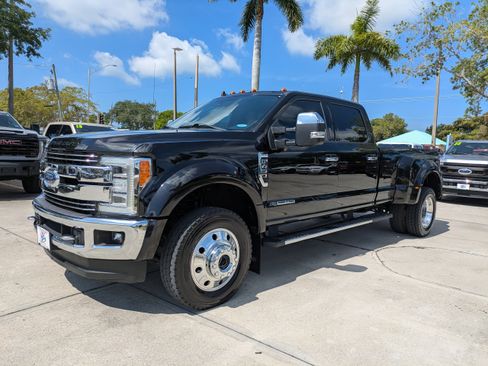 Used 2019 Ford F450 Lariat w/ Lariat Ultimate Package AWD/4WD image 7