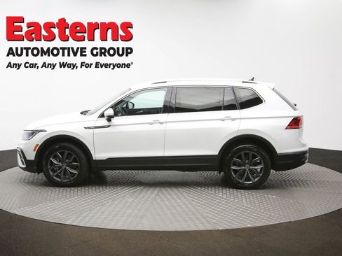 Used 2023 Volkswagen Tiguan SE image 58