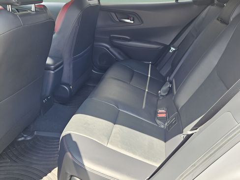 Used 2023 Toyota Prius Prime Premium FWD image 9