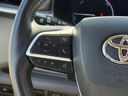 Used 2021 Toyota Sienna XLE FWD image 10