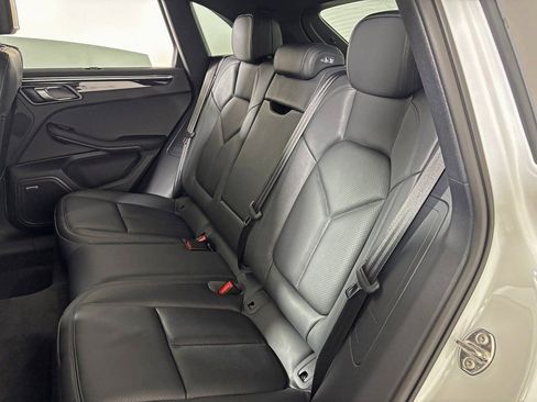 Used 2026 Porsche Macan S AWD/4WD image 34
