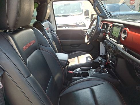 Used 2021 Jeep Wrangler Unlimited Rubicon AWD/4WD image 11