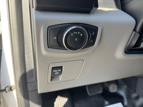 Used 2020 Ford F150 XL image 23