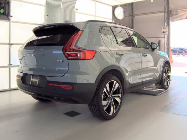Used 2026 Volvo XC40 B5 Plus AWD/4WD image 4