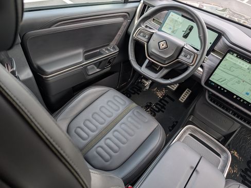 Used 2023 Rivian R1S Adventure Quad AWD/4WD image 9