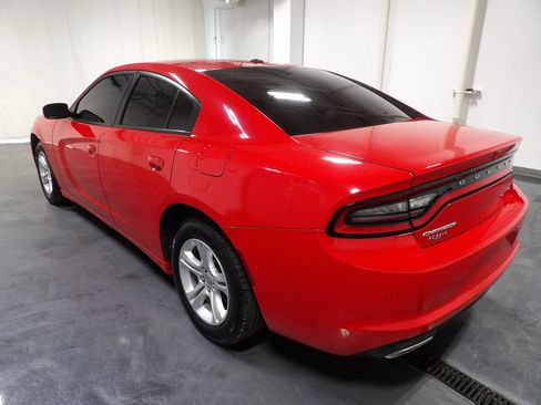 Used 2022 Dodge Charger SXT RWD image 6