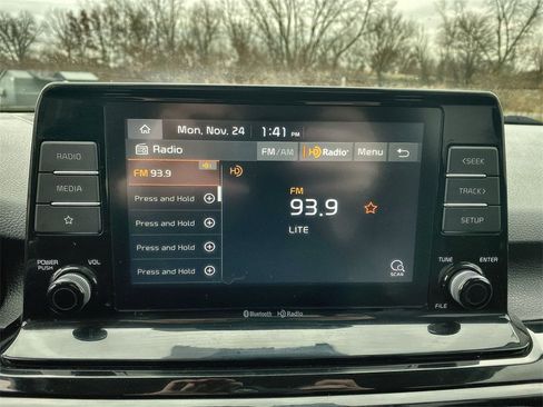 Used 2021 Kia Seltos EX image 12