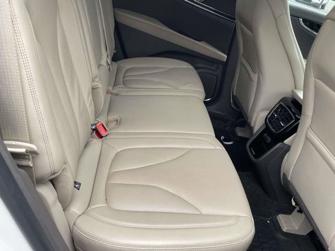 Used 2022 Lincoln Nautilus Reserve AWD/4WD image 12