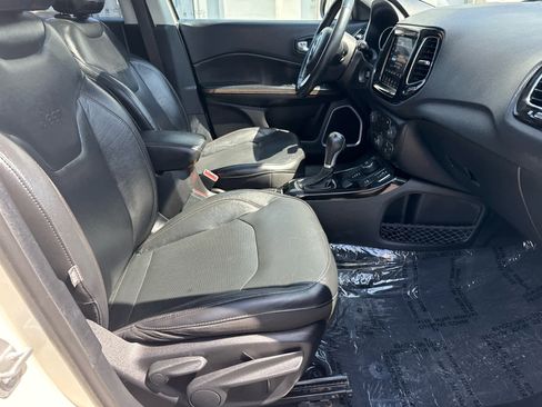 Used 2018 Jeep Compass Limited w/ Navigation Group AWD/4WD image 12