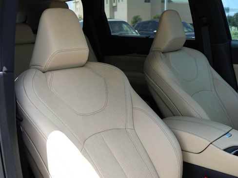 Used 2025 INFINITI QX60 Sensory AWD/4WD image 14
