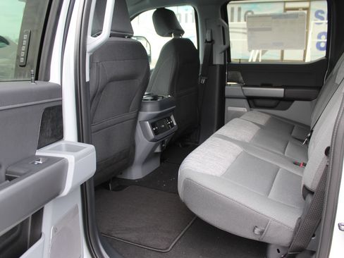 New 2026 Ford F250 XLT w/ XLT Premium Package AWD/4WD image 18