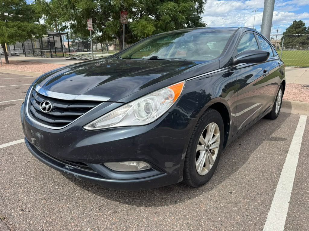 Used 2013 Hyundai Sonata GLS w/ Popular Equipment Pkg FWD image 1
