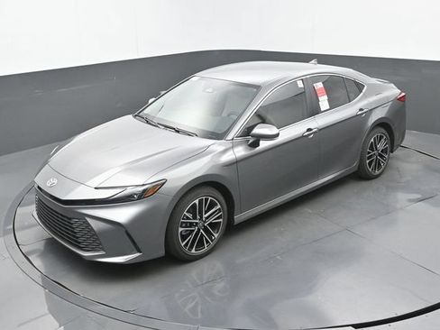 New 2026 Toyota Camry XLE FWD image 30