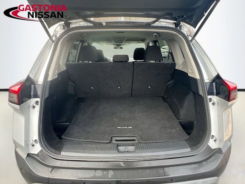 Used 2023 Nissan Rogue SV image 33
