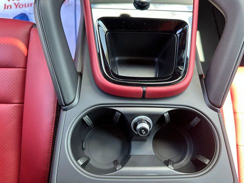 Used 2025 Porsche Cayenne S image 22