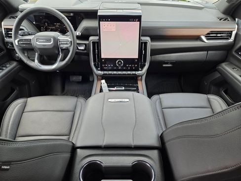 Used 2026 GMC Yukon XL Denali w/ Sun & Power Step Package AWD/4WD image 19