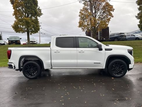 Used 2022 GMC Sierra 1500 Elevation image 9