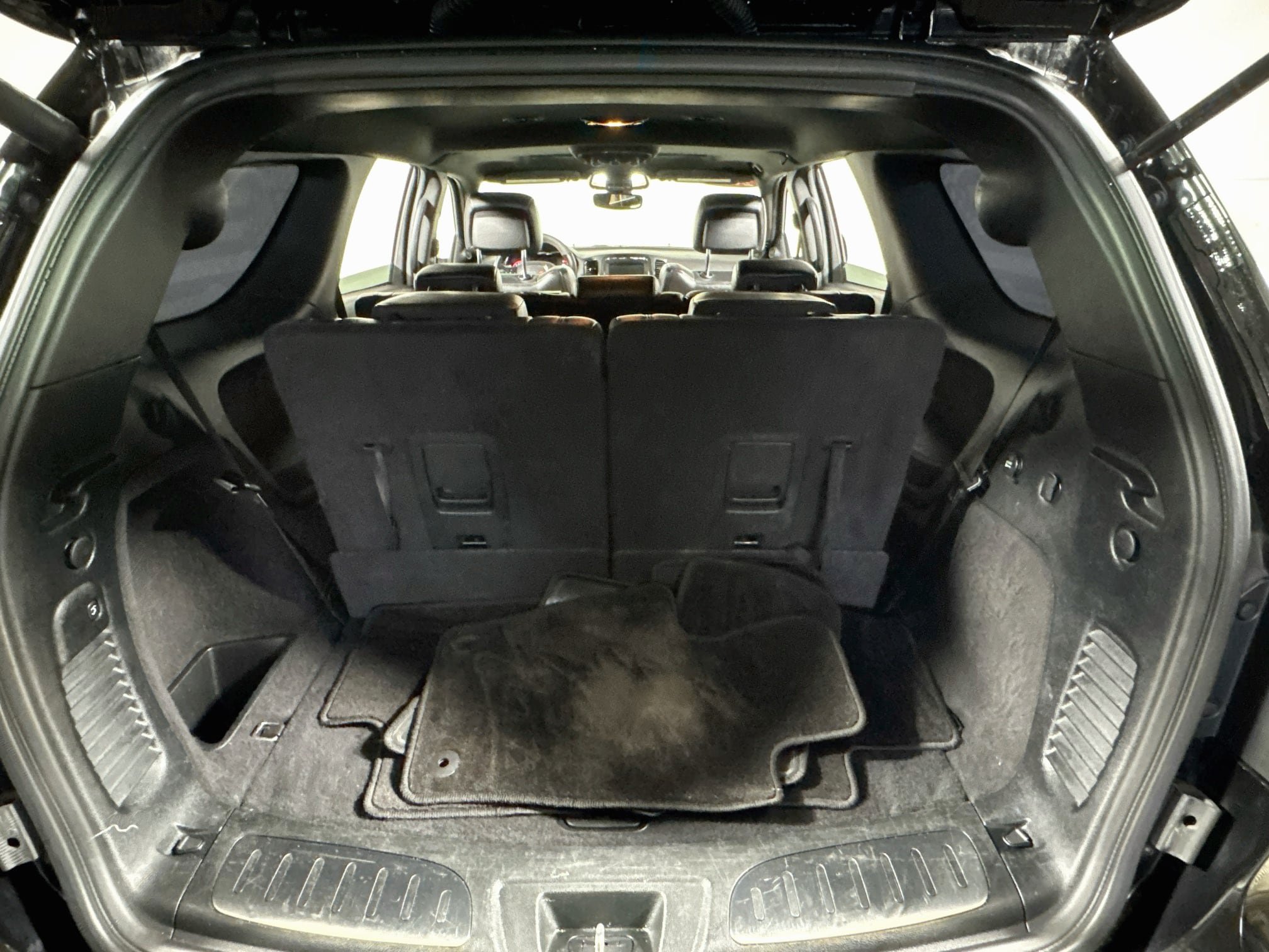 Used 2018 Dodge Durango R/T w/ Blacktop Package AWD/4WD image 27