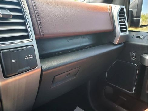 Used 2018 Ford F150 Platinum w/ Equipment Group 701A Luxury AWD/4WD image 39