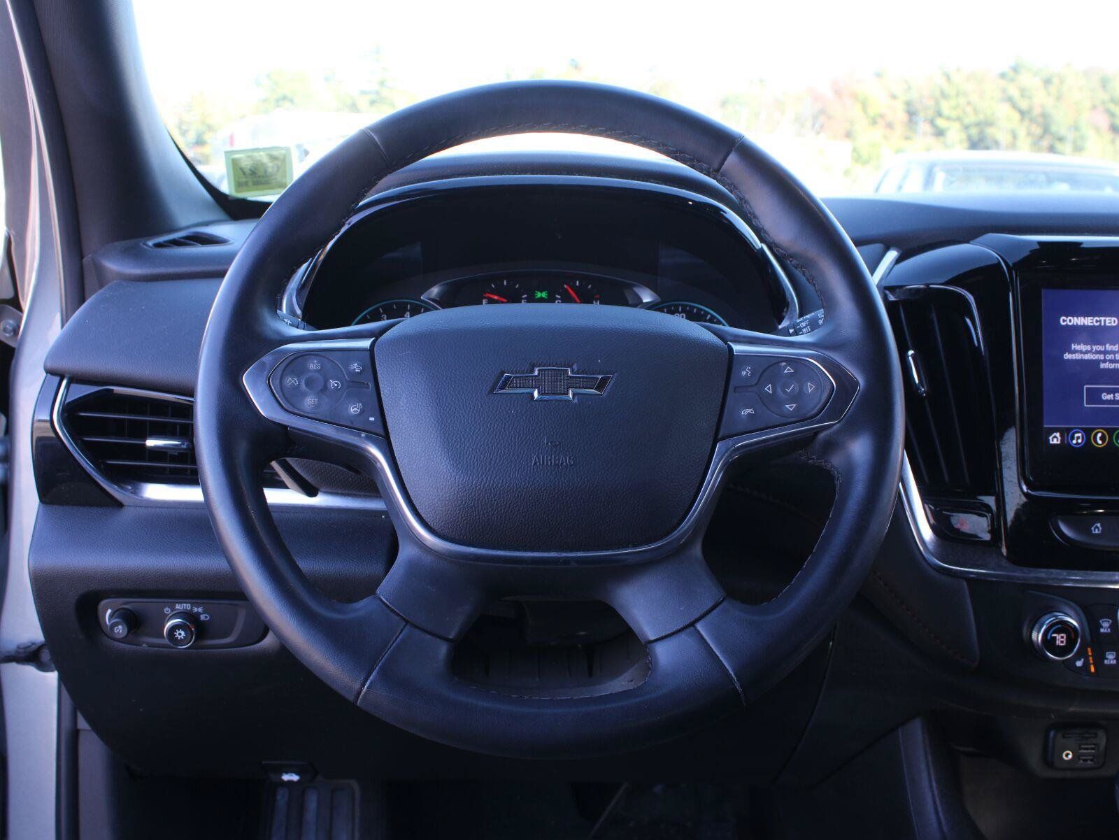 Used 2023 Chevrolet Traverse RS AWD/4WD image 9