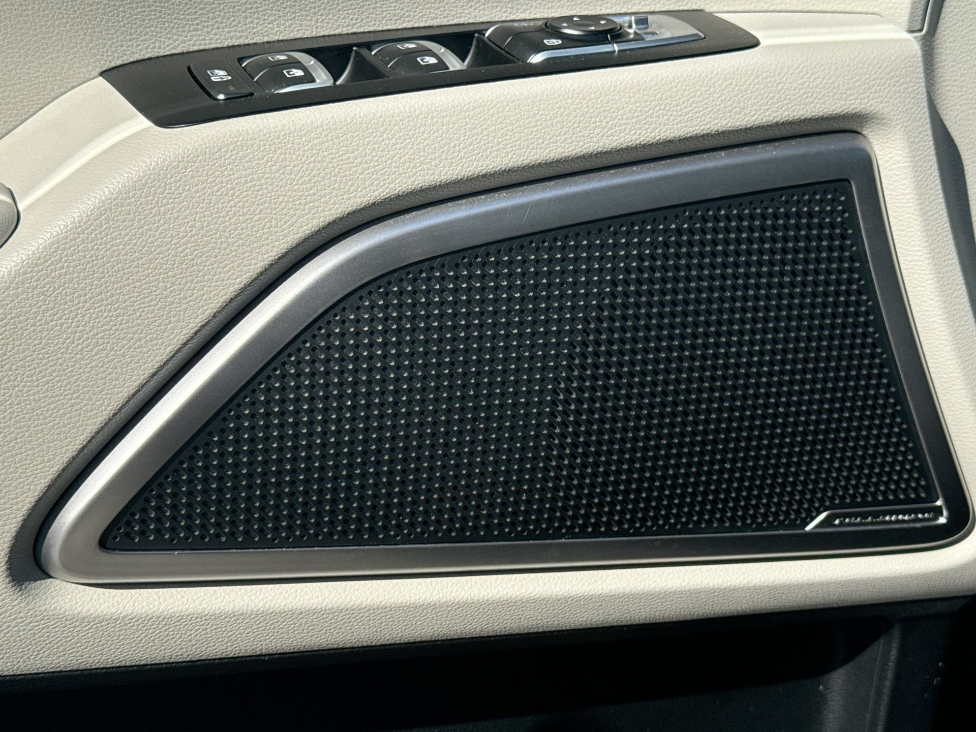 Used 2024 Kia Telluride S w/ S Sunroof Package FWD image 18