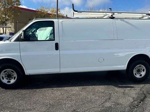 Used 2020 GMC Savana 2500 Extended w/ Driver Convenience Package image 1