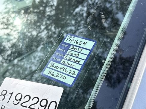 Used 2017 Ford Escape Titanium image 7