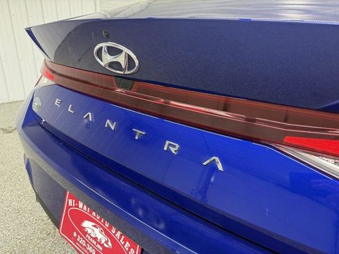 Used 2023 Hyundai Elantra SEL w/ Convenience Package image 7