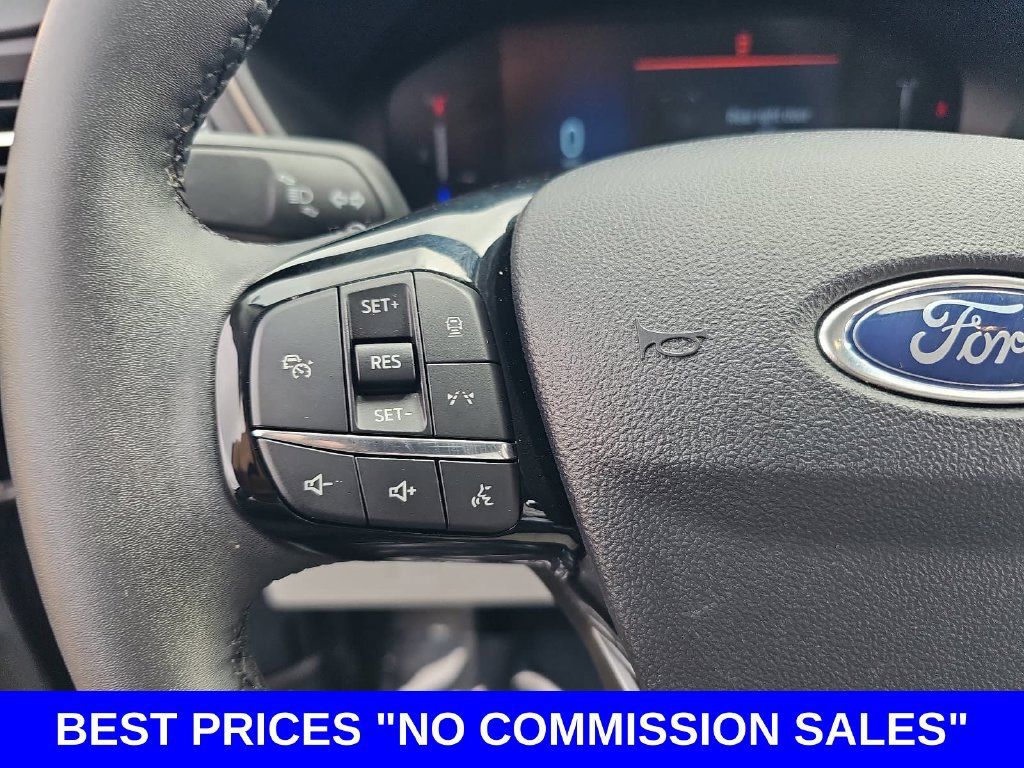 Used 2025 Ford Escape SE FWD image 17