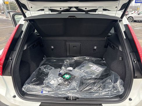 New 2026 Volvo XC40 B5 Plus w/ Protection Package Premier AWD/4WD image 43