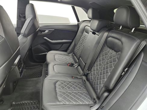 Used 2024 Audi SQ8 Prestige AWD/4WD image 13