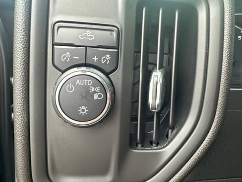 Used 2022 Chevrolet Silverado 1500 Custom w/ Safety Confidence Package RWD image 22