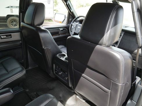 Used 2016 Ford Expedition Platinum AWD/4WD image 60