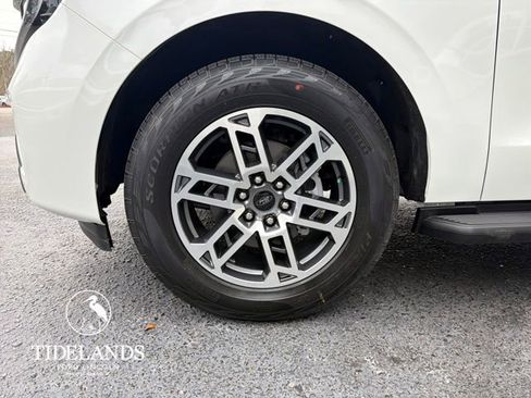 New 2026 Ford Expedition Active image 29