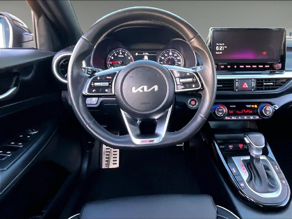 Used 2024 Kia Forte GT-Line w/ GT-Line Premium Package FWD image 17