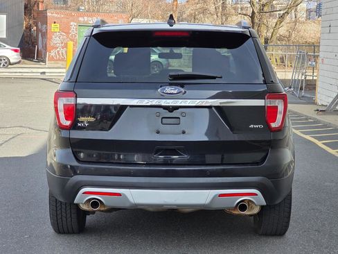 Used 2016 Ford Explorer XLT w/ Equipment Group 202A image 6