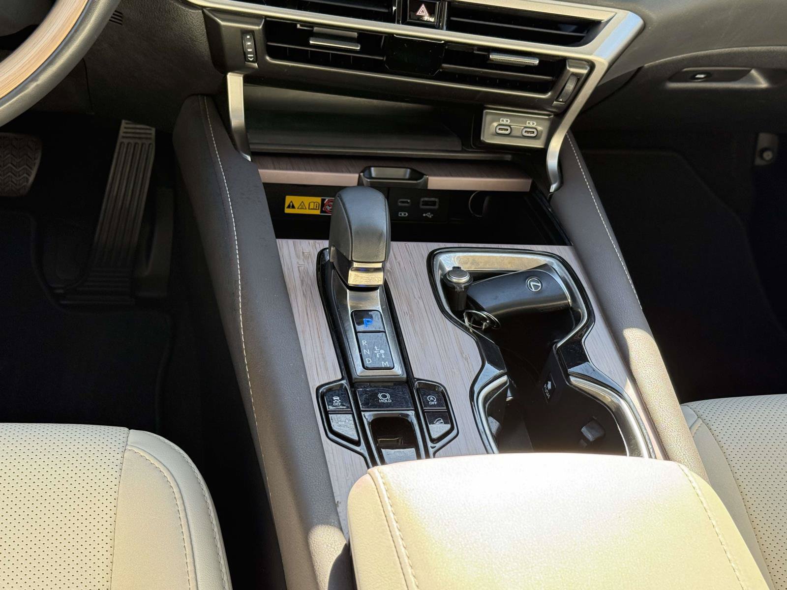 Used 2024 Lexus RX 350 Premium w/ Cold Area Package AWD/4WD image 18