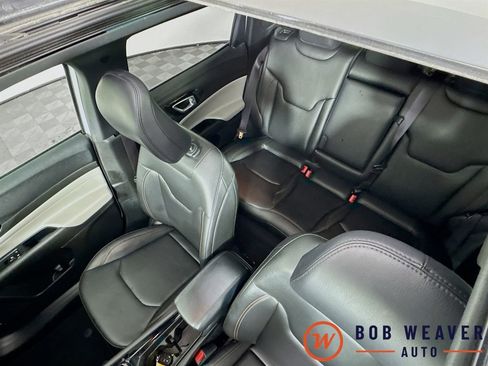 Used 2024 Jeep Compass Limited w/ Sun and Sound Group image 23