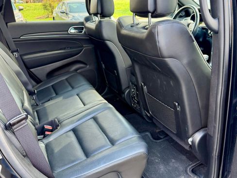Used 2020 Jeep Grand Cherokee Limited w/ Luxury Group II image 9