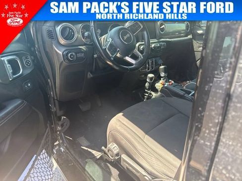 Used 2020 Jeep Wrangler Unlimited Sahara w/ Uconnect 4C Nav & Sound Group AWD/4WD image 7