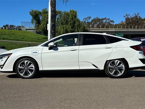 Certified 2021 Honda Clarity Plug-In Hybrid image 9