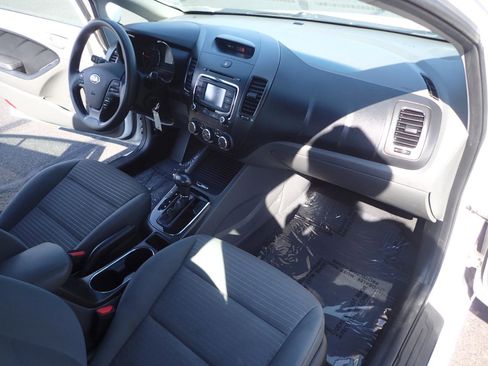 Used 2017 Kia Forte LX w/ LX Popular Package FWD image 12
