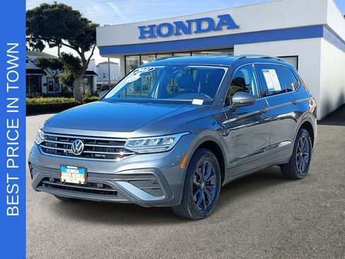 Used 2022 Volkswagen Tiguan SE FWD image 1