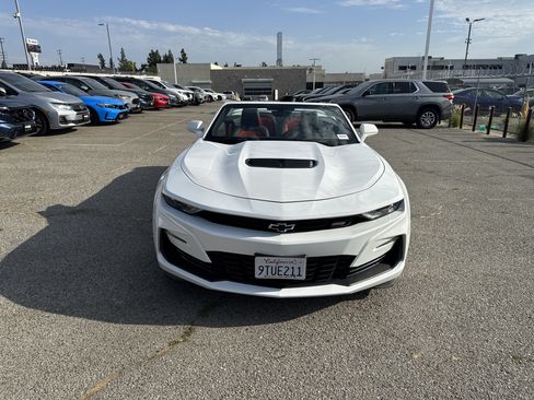 Used 2024 Chevrolet Camaro SS RWD image 9