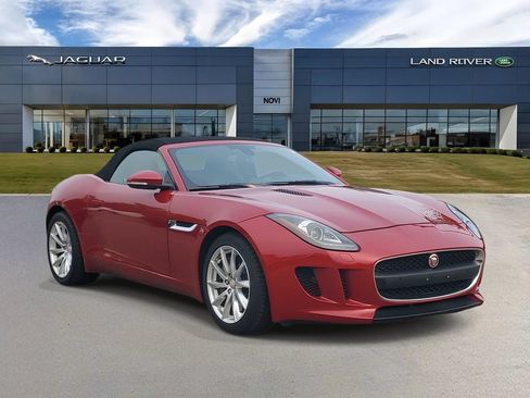 Used 2016 Jaguar F-TYPE Convertible RWD image 2