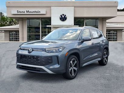 New 2025 Volkswagen Tiguan SE