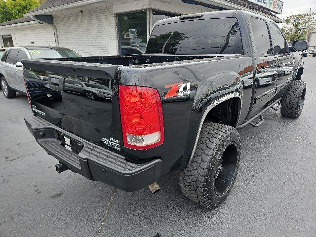Used 2011 GMC Sierra 1500 SLT w/ SLT Convenience Package AWD/4WD image 3
