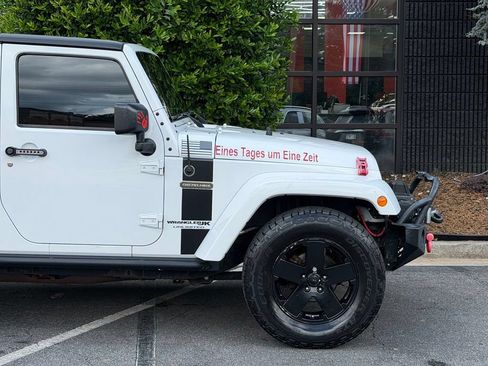 Used 2018 Jeep Wrangler Unlimited Sport AWD/4WD image 22