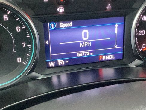 Used 2023 Chevrolet Equinox LT w/ Driver Convenience Package image 28