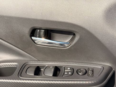 New 2025 Nissan Versa SV image 15